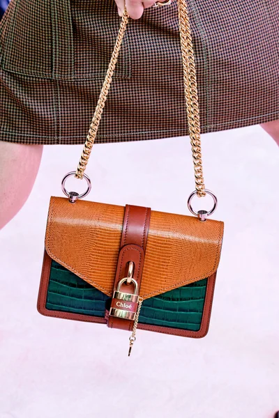 Look 90